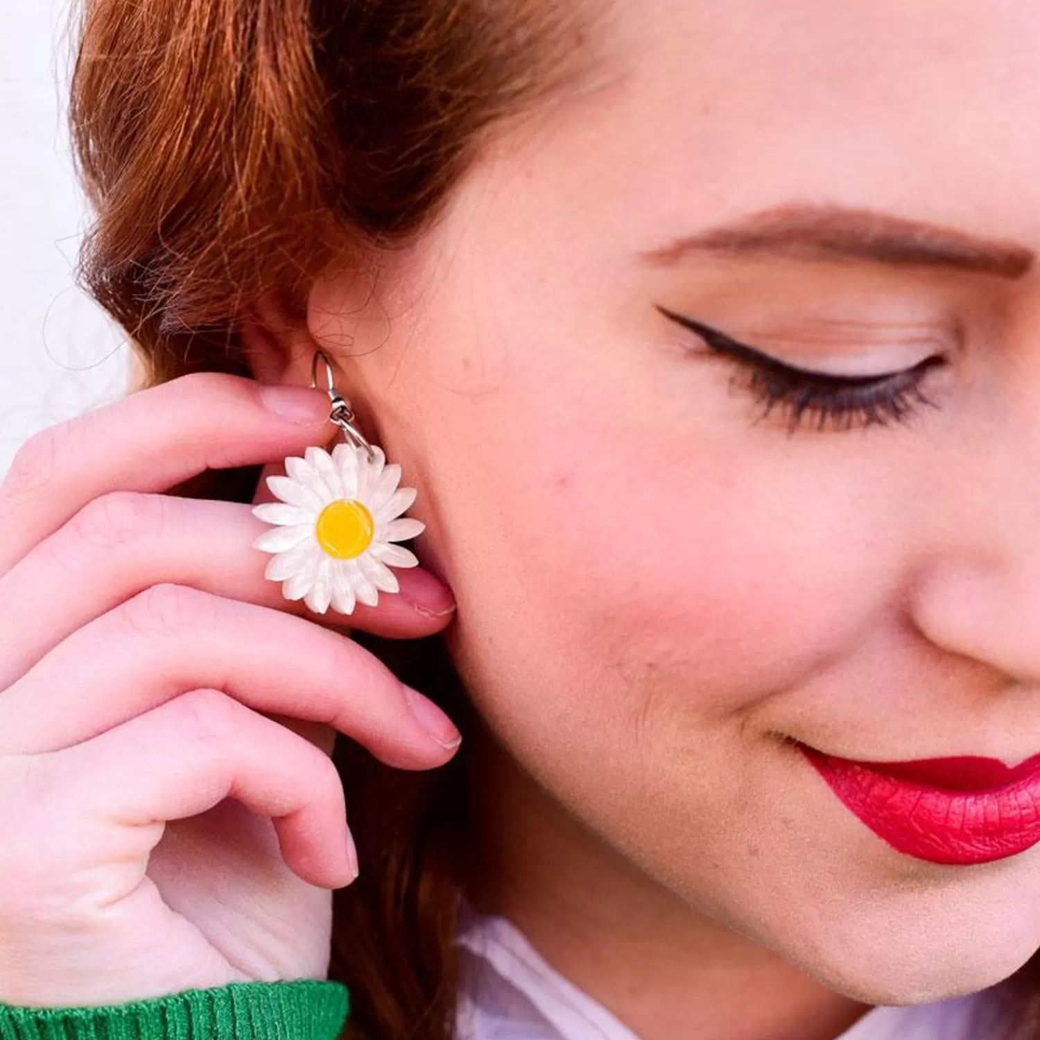She Loves Me Daisy Drop Earrings*Erstwilder Hot