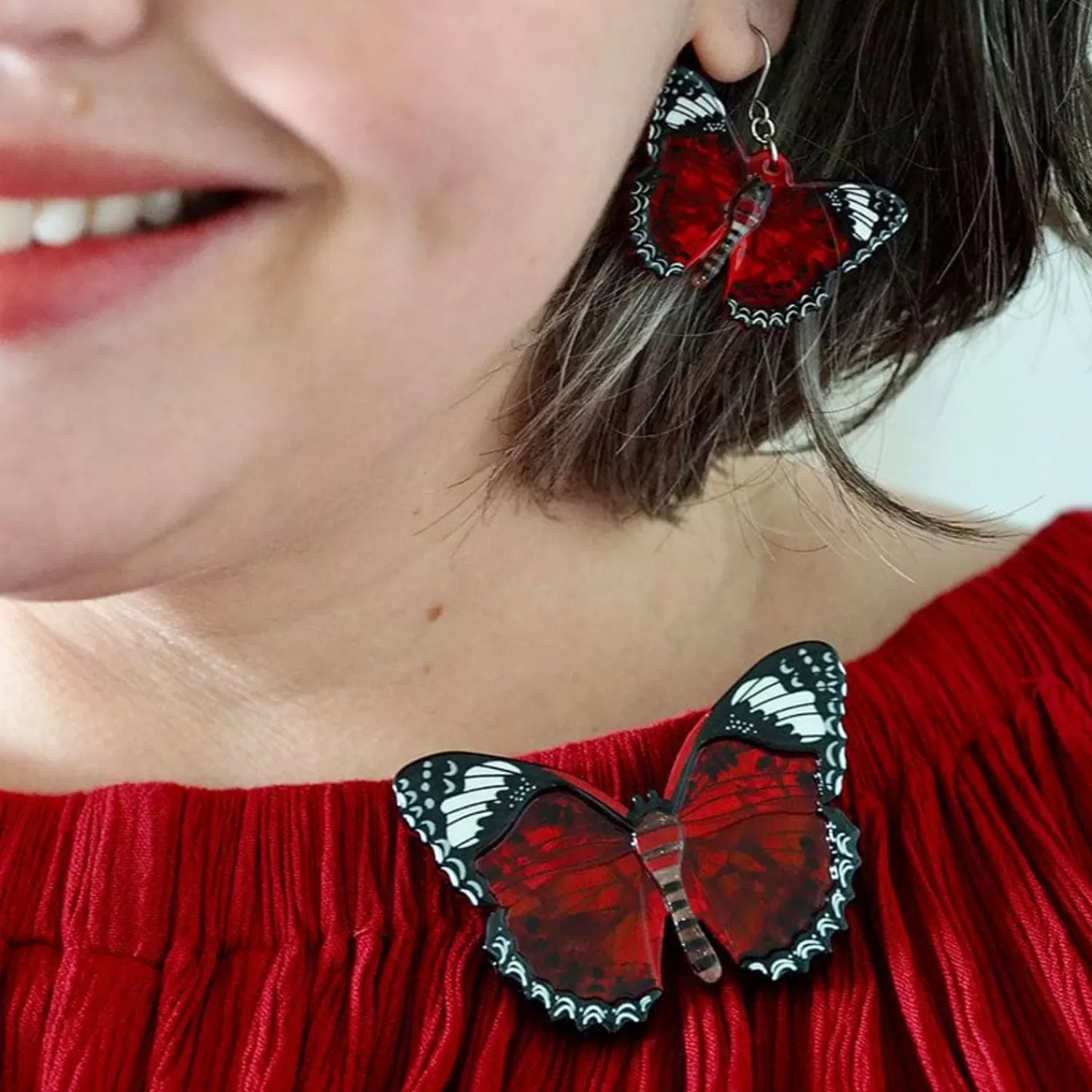 wings_laced_in_red_brooch_2.webp Wings Laced In Red Brooch*Erstwilder Fashion